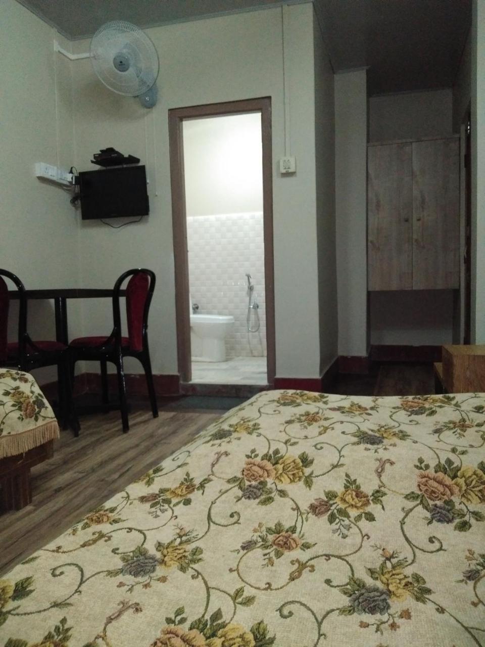 Hotel Pine Kohima Exterior foto